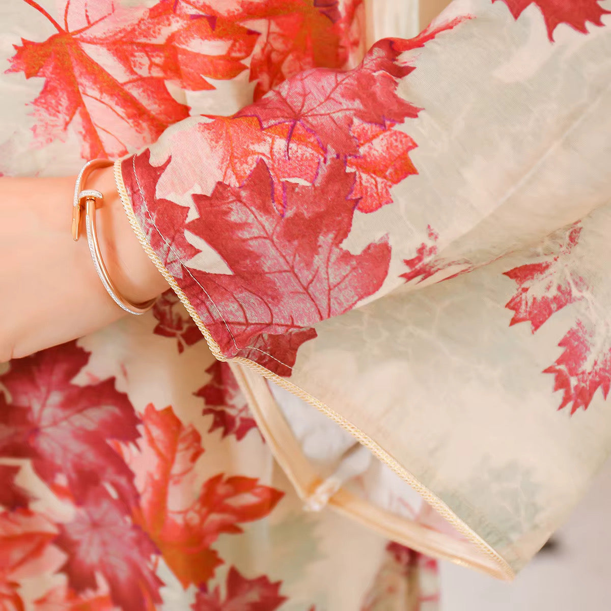 NEYA Soft Bloom Kaftan